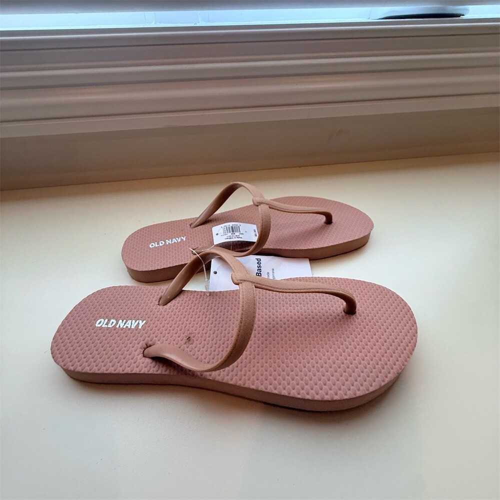 Old Navy Womens Tan T-Strap Thong Flip Flop Sandals Beach Pool w/ Tags - Picture 4 of 5